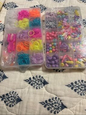 Kids Pastel Bead & Loom Band Jewelry Kit - Multicolor